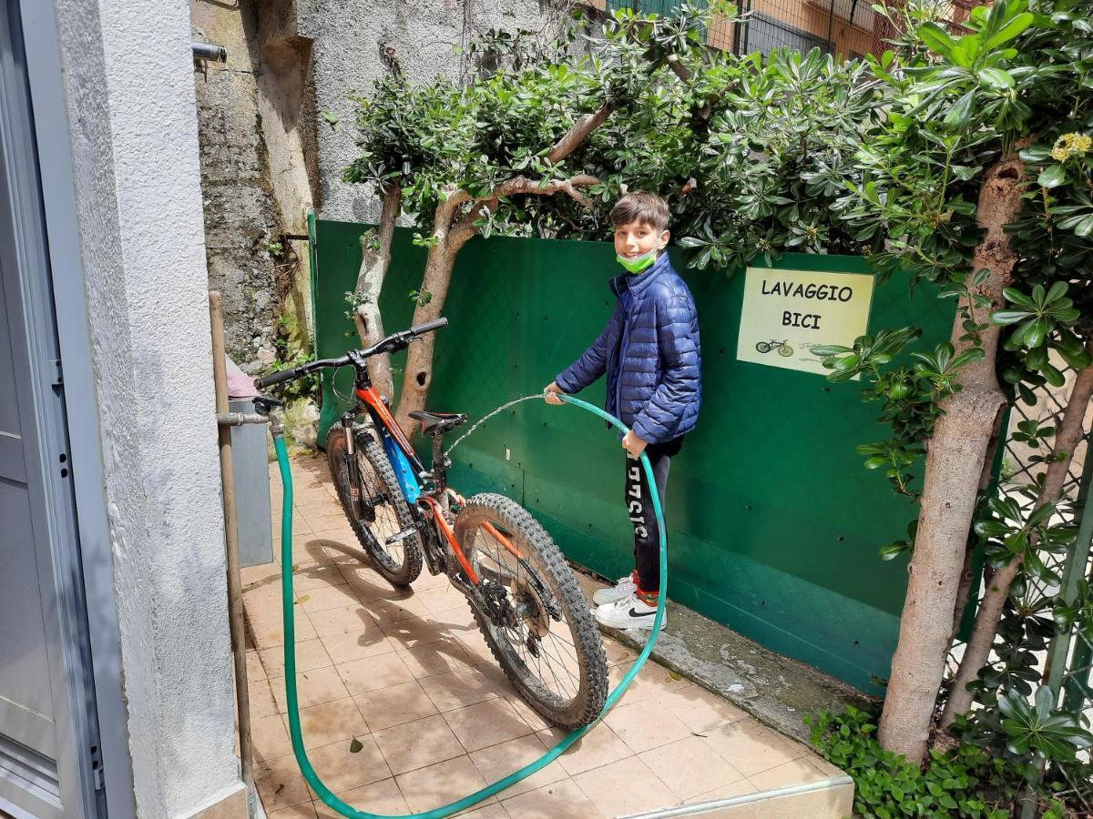 Casa Romeo Appartamento Con Posto Auto Finale Ligure Bagian luar foto