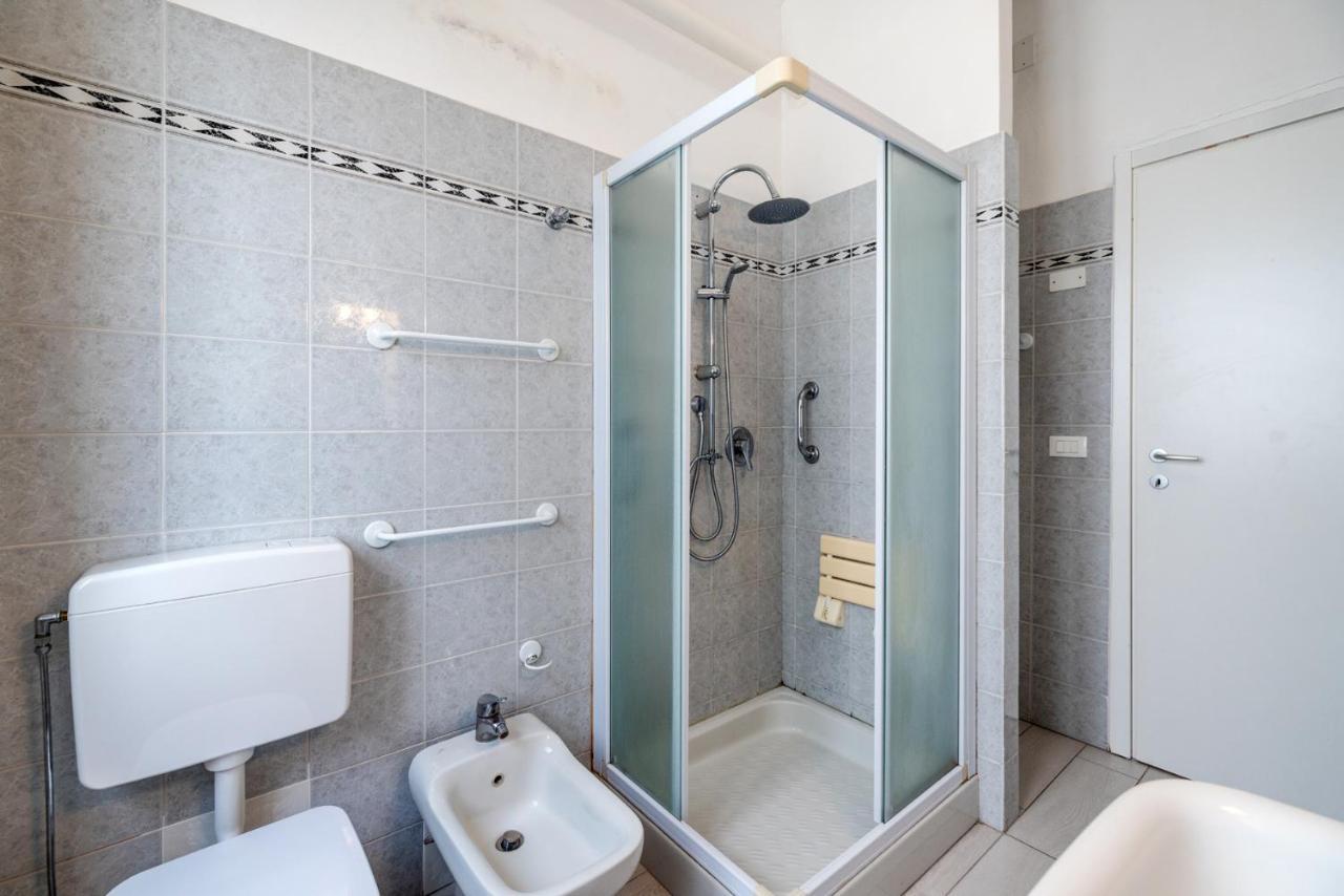 Casa Romeo Appartamento Con Posto Auto Finale Ligure Bagian luar foto