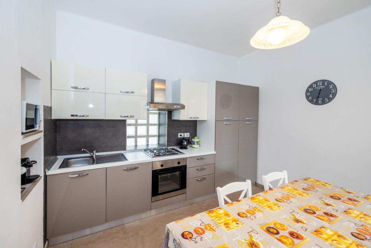 Casa Romeo Appartamento Con Posto Auto Finale Ligure Bagian luar foto
